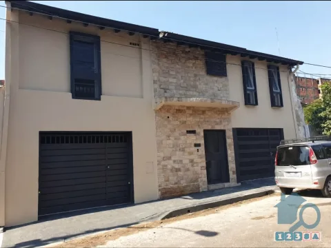 Casa en Venta en Las Mercedes, Asunción - Ubicación Premium