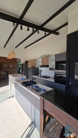 Casa en Condominio Privado | San Bernardino, Zona Altos